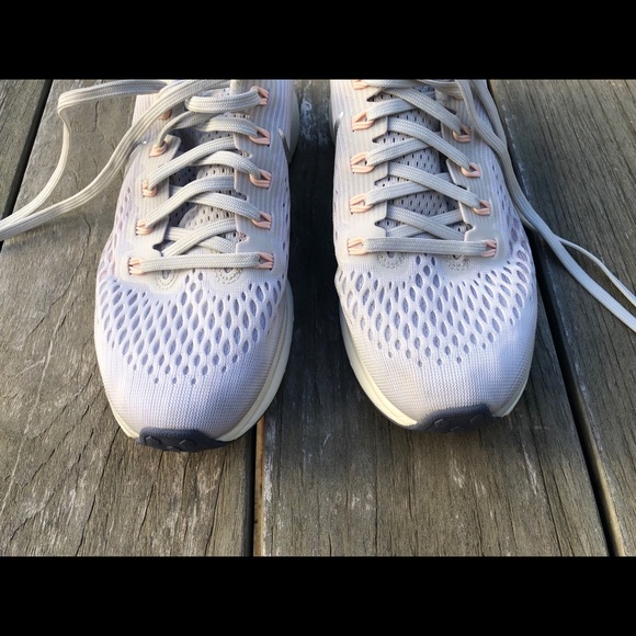 Nike Shoes - Nike Zoom Women’s Sneakers